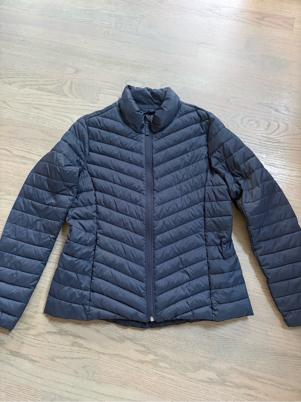 Old Navy Navy Chevron Quilted Packable Puffer Jacket
